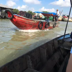 Long Xuyen Floating Market - Long Xuyen