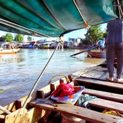 Long Xuyen Floating Market - Long Xuyen
