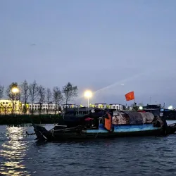 Long Xuyen Floating Market - Long Xuyen