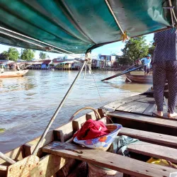 Long Xuyen Floating Market - Long Xuyen