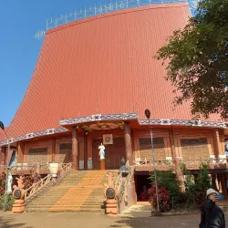 Pleiku Cathedral (Nha Tho Chanh Toa Pleiku) - Pleiku