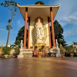 Vinh Trang Pagoda (Chùa Vĩnh Tràng) - Tra Vinh