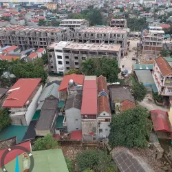 Viet Tri Lake (Hồ Viet Tri) - Viet Tri