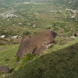 Surrounding Mountain Trails - Damar